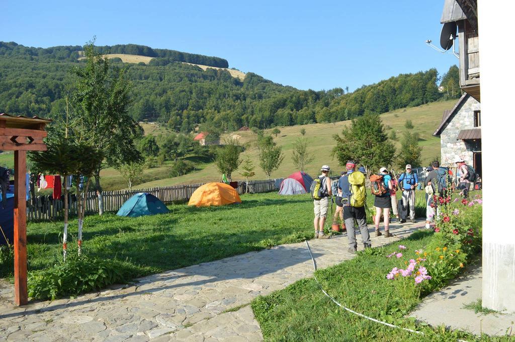 Guesthouse Alpini Lepushe المظهر الخارجي الصورة